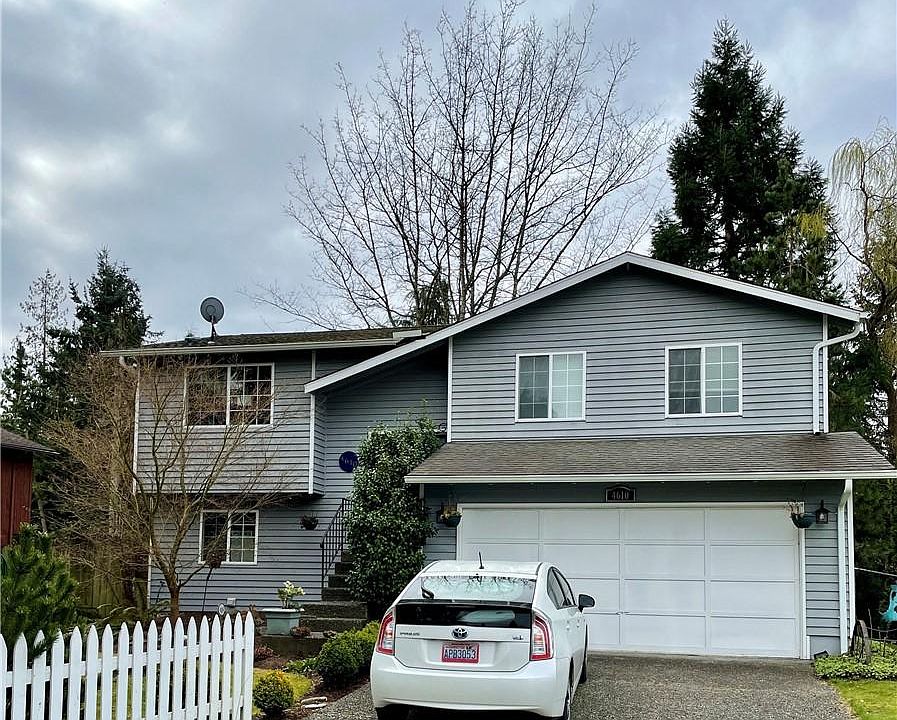 1st image of 4610 135th St NE