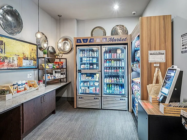 02-SevenMarket-2