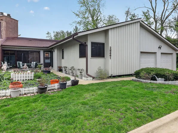 2S661 Marie Curie Ln, Warrenville, IL 60555