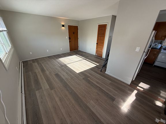 4th image of 1364 10th Ave SE #3