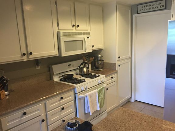 Kitchenette, Granite Counter Tops