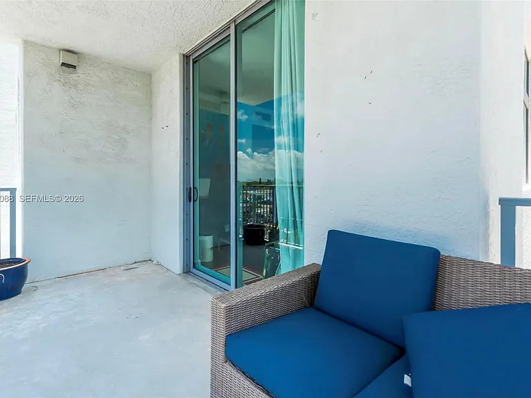 140 S Dixie Hwy #501 — Photo 37