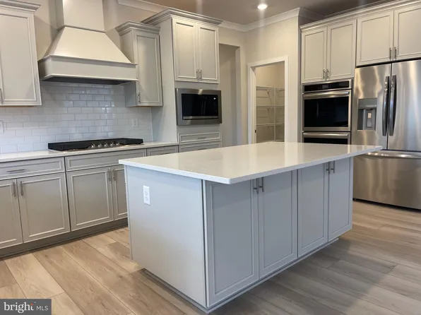 2834 Bridgewater Dr, Bryans Road, MD 20616