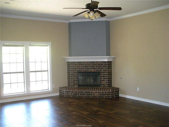 4th image of 1114 Eagle Ave