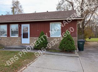 4390 Auburn Rd, Shelby Township, MI 48317