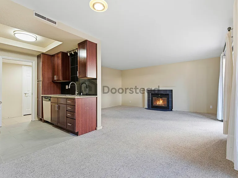 1318 B St #102 — Photo 1