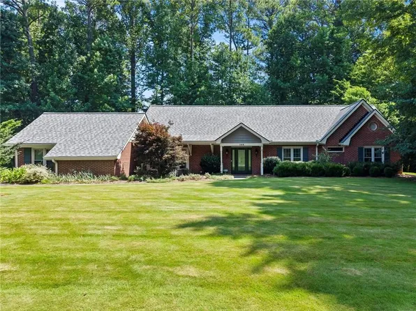 146 N Lakeside Dr NW, Kennesaw, GA 30144