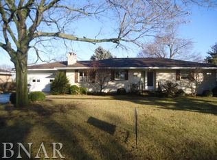 104 E 8th St, Gridley, IL 61744