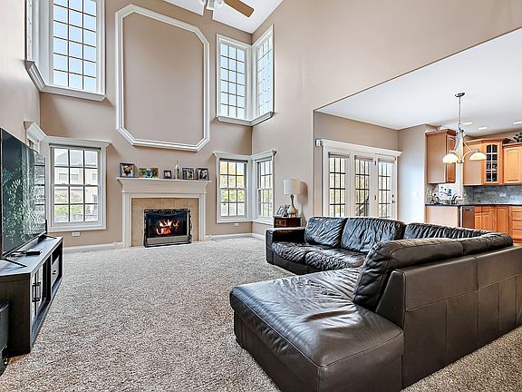 4th image of 2828 Lobelia Cir