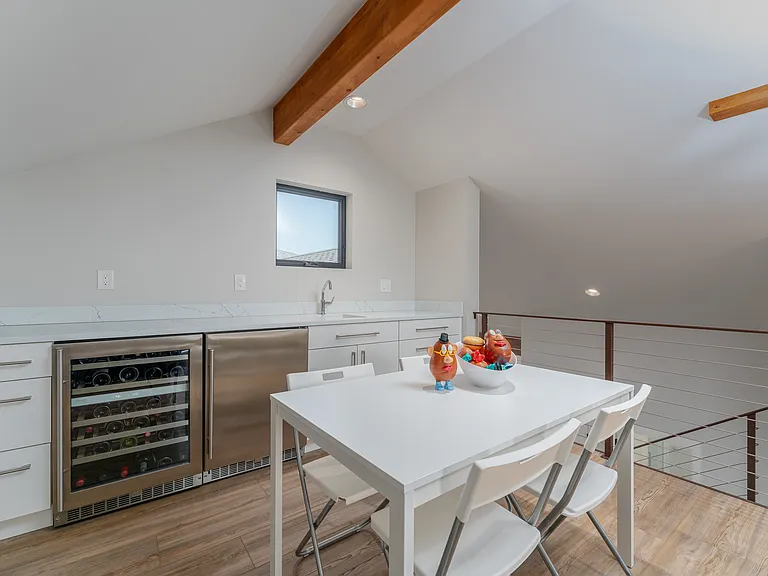 4190 S Lakeshore Rd — Photo 12