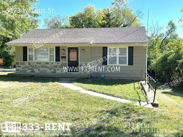 9123 Walnut St, Kansas City, MO 64114