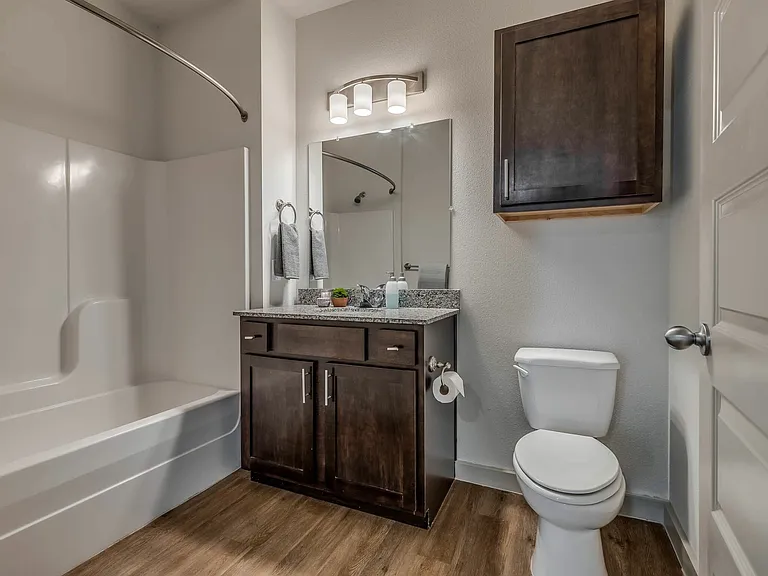 THRIVE Jenks - Bathroom