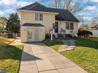 407 Jefferson Ct, Glendora, NJ 08029