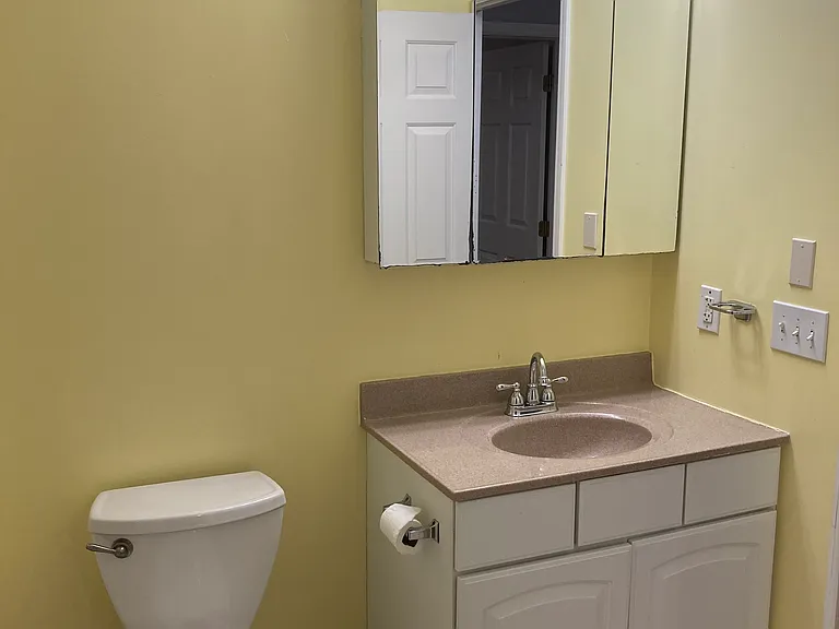 37 Glen Ave #0 — Photo 3