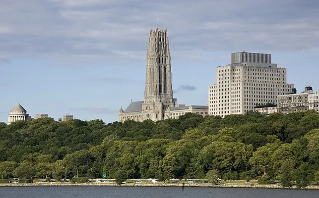 Sold by Compass | media 20