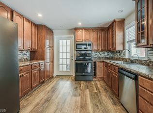 108 Lake Ave, Newton Town, NJ 07860