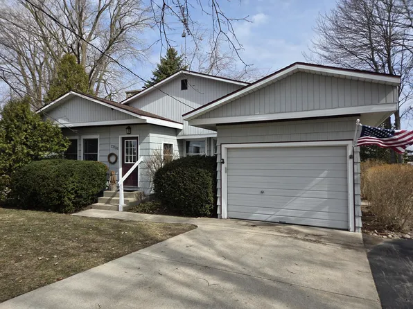 13706 W McBride Rd, Coral, MI 49322