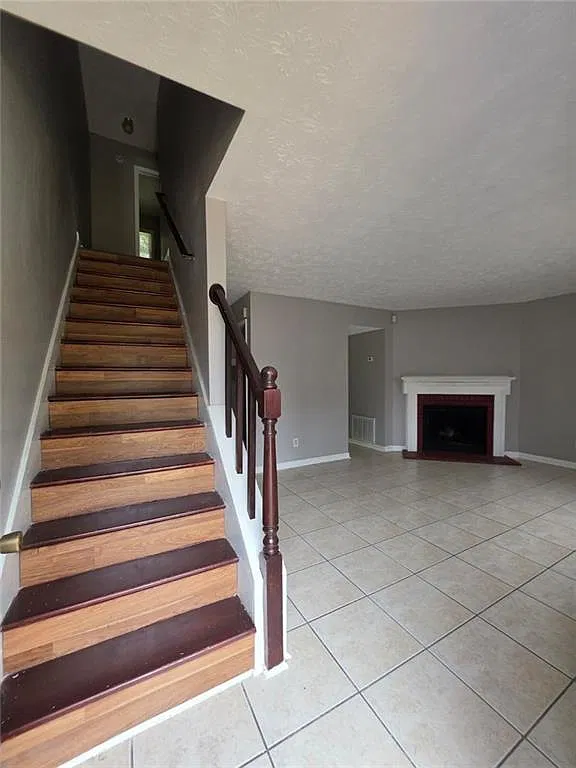 2 bed, 2.0 bath, 1107 sqft, $1,800 — Photo 4