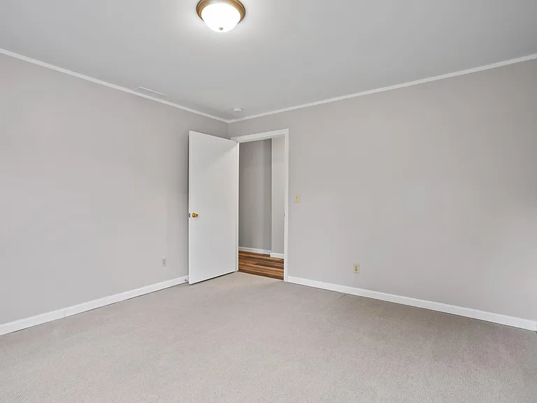 500 Jeffrey Ln #D — Photo 6