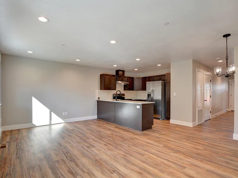 7433 Denman Ct — Photo 11