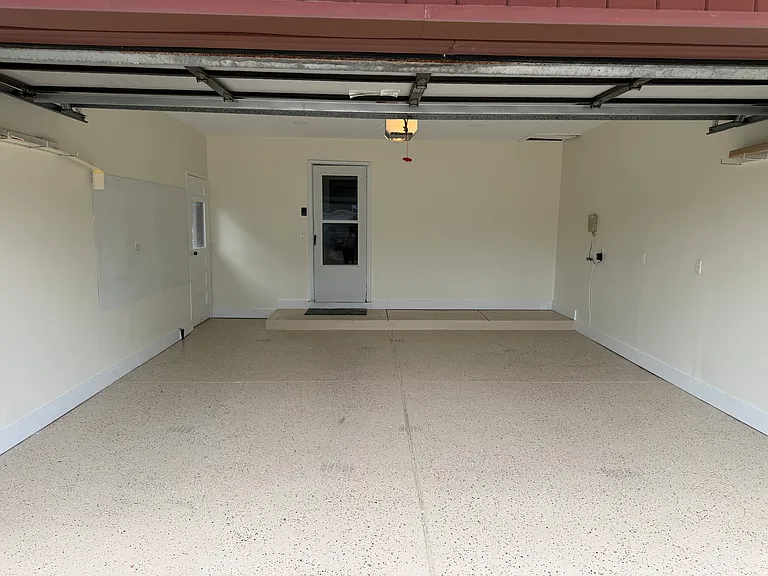 4741 Bloomfield Dr — Photo 4