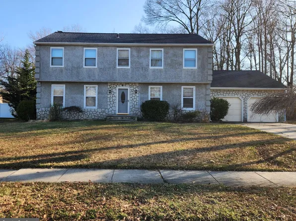 4 Oriole Dr, Voorhees, NJ 08043