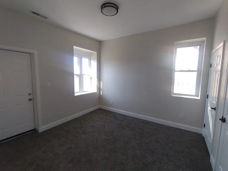 2323 Patterson Ave — Photo 25