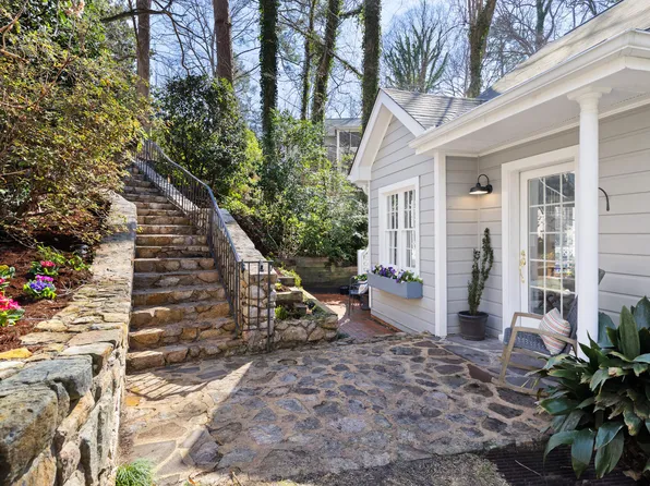 1008 Dawes St, Chapel Hill, NC 27516