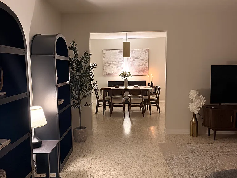 Living room off front door.