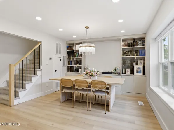 136 Williamsburg Lane, Lakewood, NJ 08701