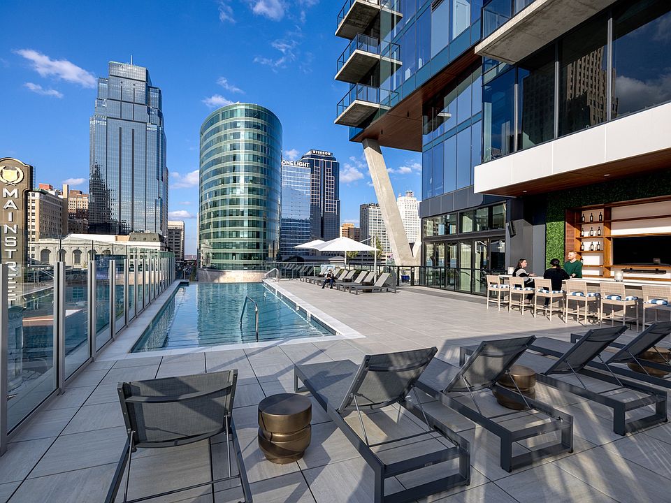 The Infinity-Edge Pool at Three Light Luxury Apartments