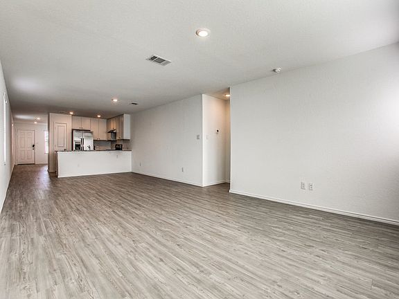 4th image of 2902 Gustavo Dr