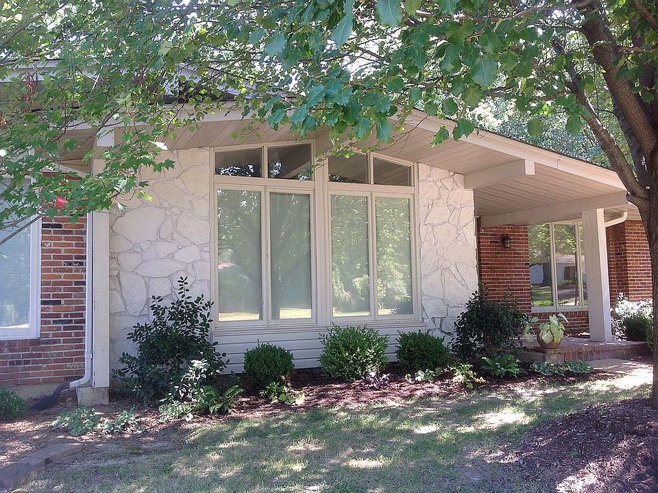 2nd image of 511 Redondo Dr