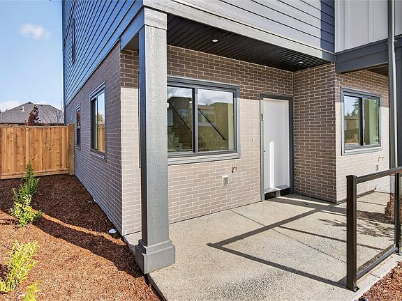 2nd image of 704 Beaver Creek Blvd #1