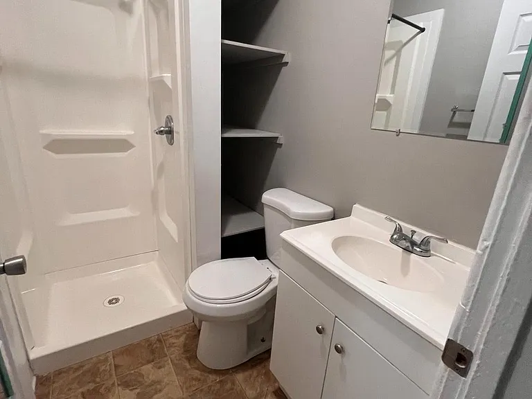 202 S Samuel St #203 — Photo 4