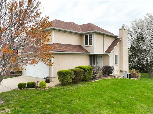 960 N Parker Ter, Olathe, KS 66061