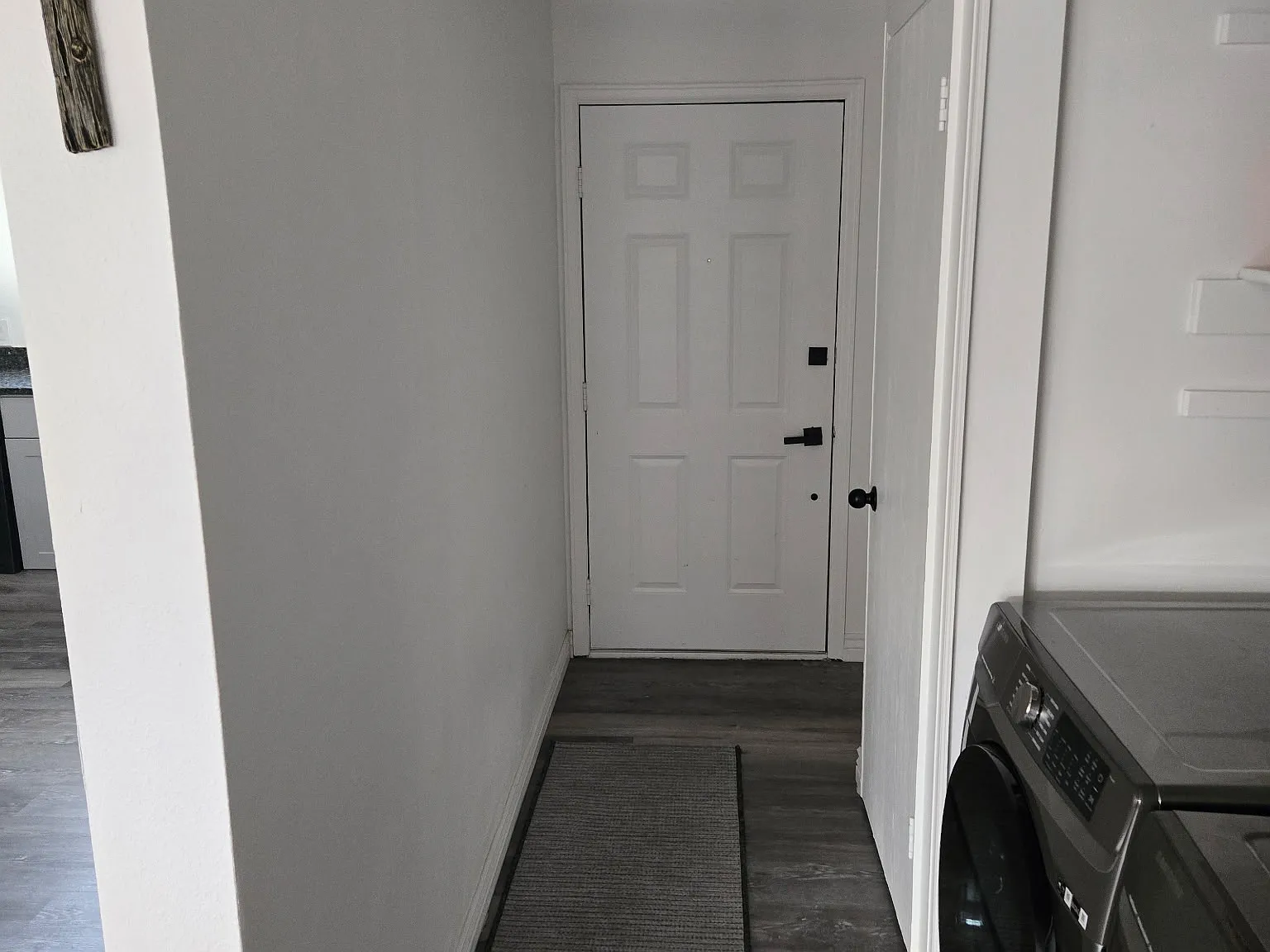 1640 Biscay Cir — Photo 3