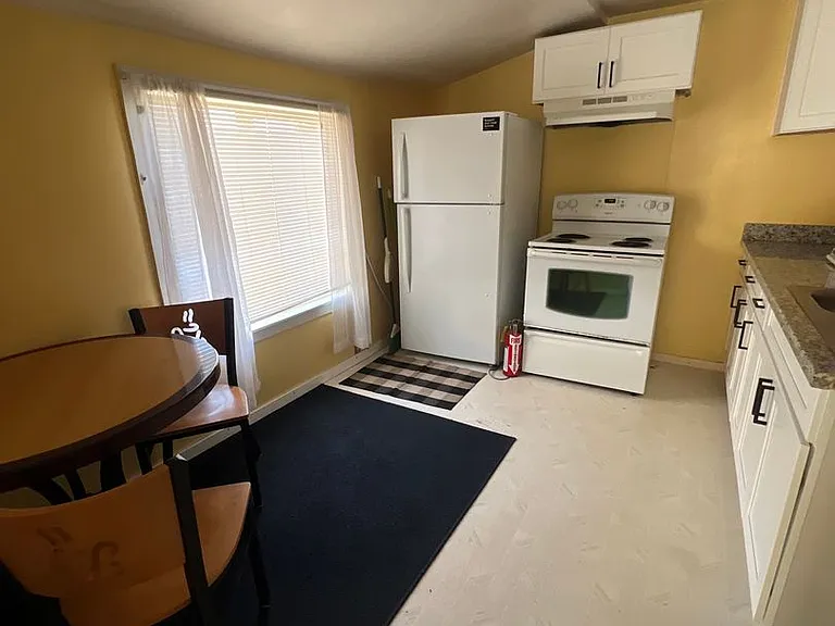2421 Central Ave — Photo 6