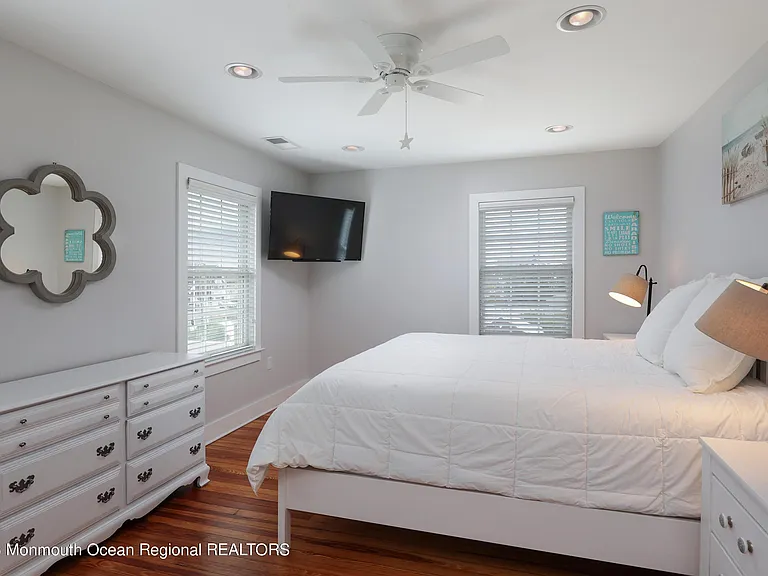 912 Ocean Ave — Photo 24