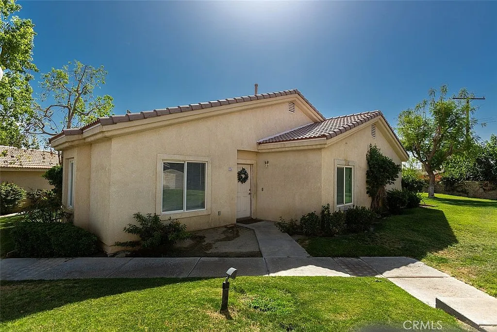 2 bed, 1035 sqft, $2,150 — Photo 4