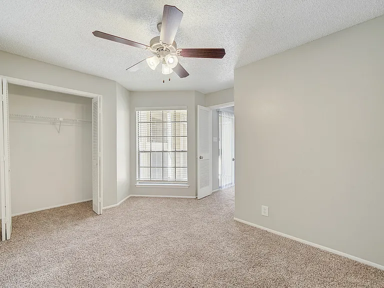 Hidden Oaks Apartments — Photo 73