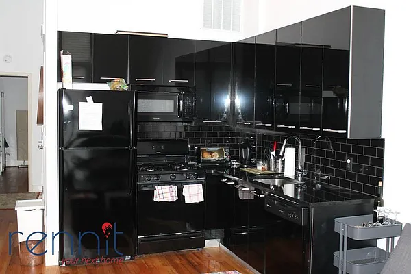 Rented by Rennit Inc. | media 40