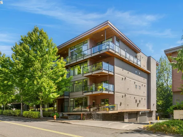 7910 SW 31st Ave #404, Portland, OR 97219