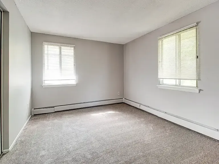 North Dohr Apartments — Photo 34