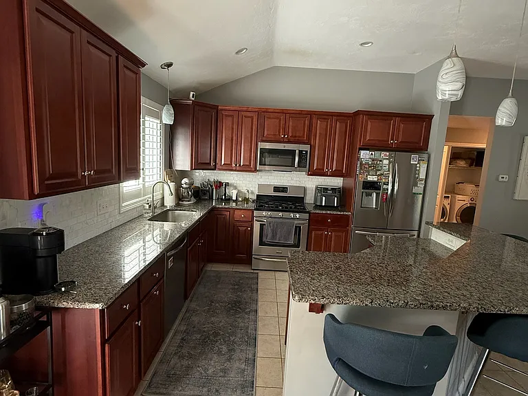 74 Arbor Rdg — Photo 3