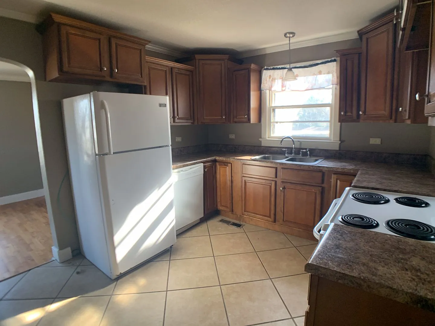 707 Sims — Photo 4