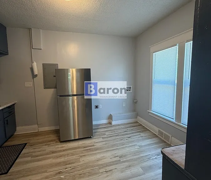 1053 Huey St — Photo 5