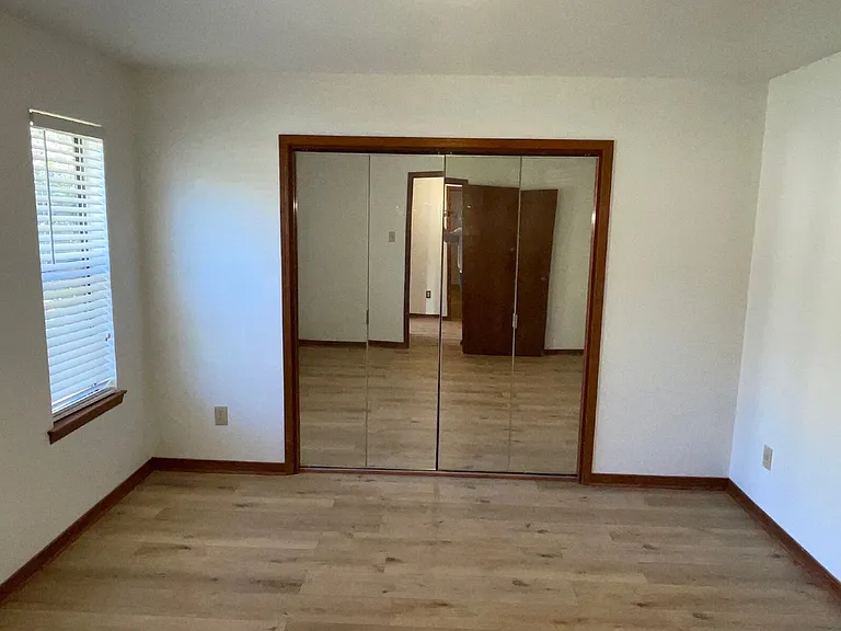 4127 Springdale Rd — Photo 2