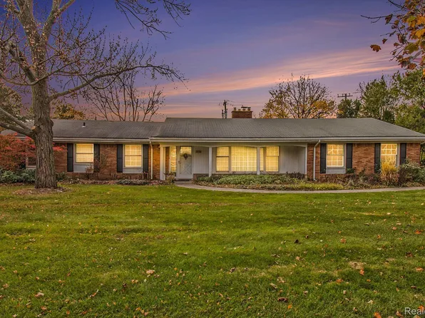 5730 Burnham Rd, Bloomfield Hills, MI 48302