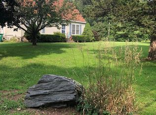 33 Bolton Rd, Clinton, MA 01510